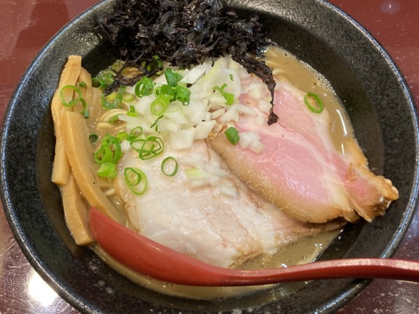 「濃厚煮干しそば」@麺屋 照の坊の写真