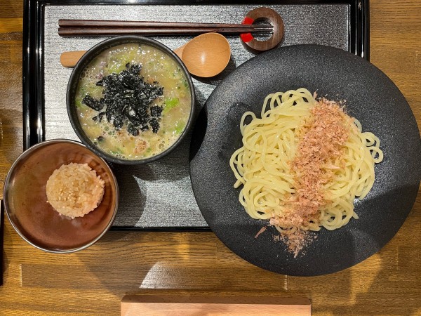 「魚骨つけ麺 1,350円、多め(180g) +100円」@麺匠 一鯛一 五反田店の写真