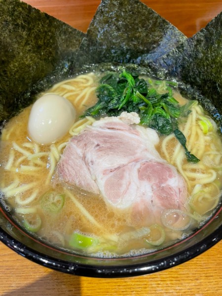 「ラーメン中盛味玉」@横浜家系ラーメン 大将家の写真