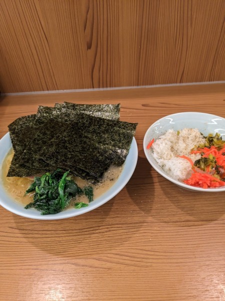 「ラーメン海苔マシライス」@家系らーめん 武将家 外伝の写真