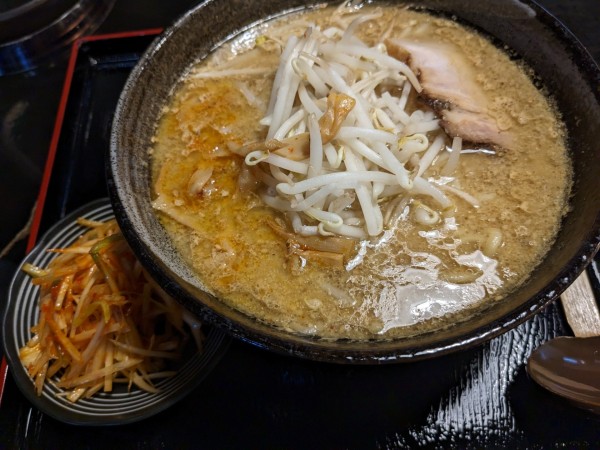 「辛ネギ味噌拉麺」@もちもちの木 味噌 蓮田店の写真