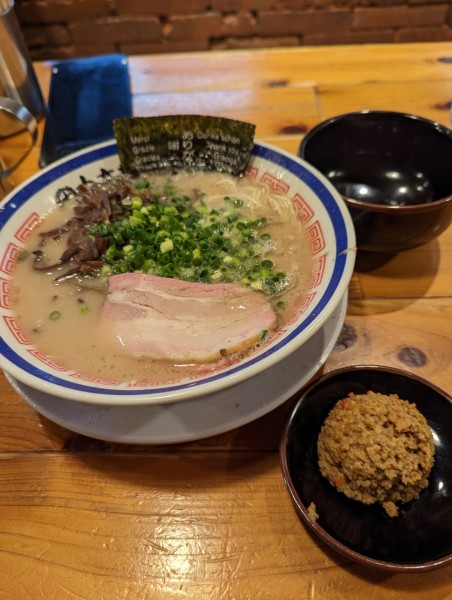 「ラーメン+赤オニ+替え玉1回」@博多長浜らーめん 田中商店の写真