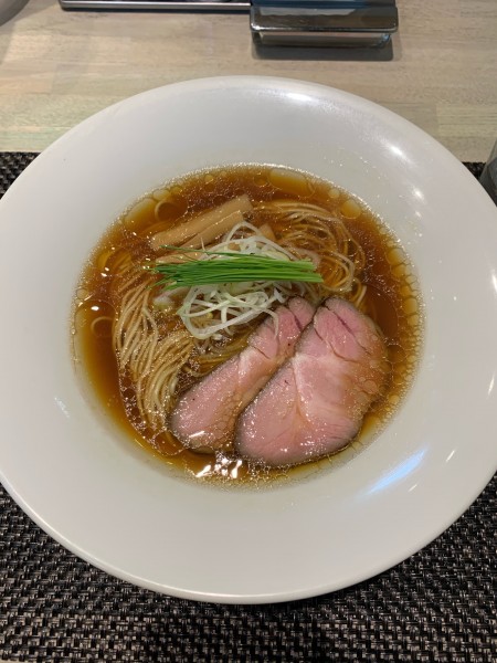 「醤油」@宍道湖しじみ中華蕎麦 琥珀 東京本店の写真