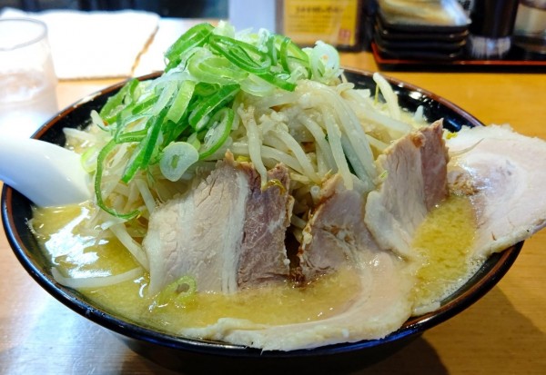「味噌もやしラーメン」@旨みこってりらーめん 鐵 TETSU 千葉分店の写真