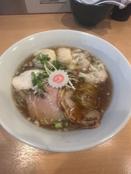 「ワンタン麺　醤油」@麺屋 木ノ下の写真