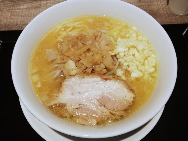 「らーめんmacro野菜普通背脂&にんにくマシマシ　950円」@人類みな夢を乗せて 五所川原ELM店の写真