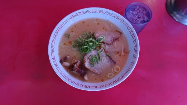 「ラーメン880円」@金龍ラーメン 御堂筋店の写真