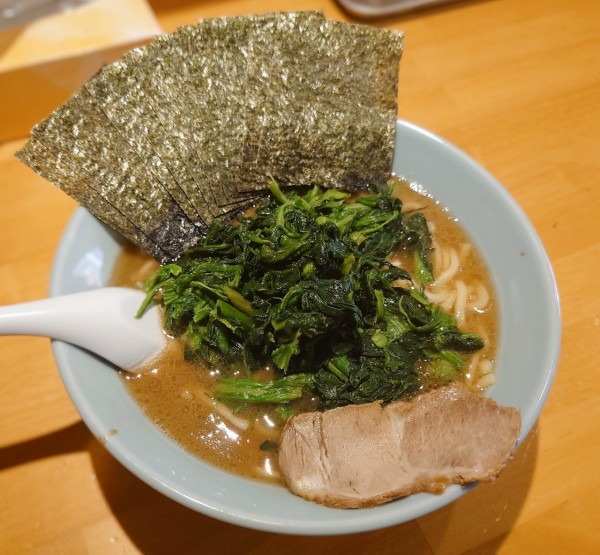 「豚骨醤油ラーメン」@横浜家系ラーメン 平田屋の写真