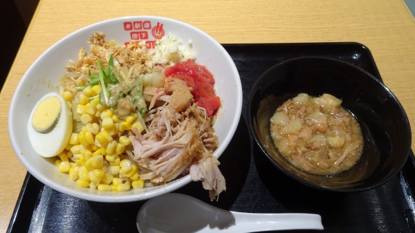 「ラーメン富士丸：冷やし中華中（1,350円）＋ブタカスアブラ」@#新宿地下ラーメンの写真