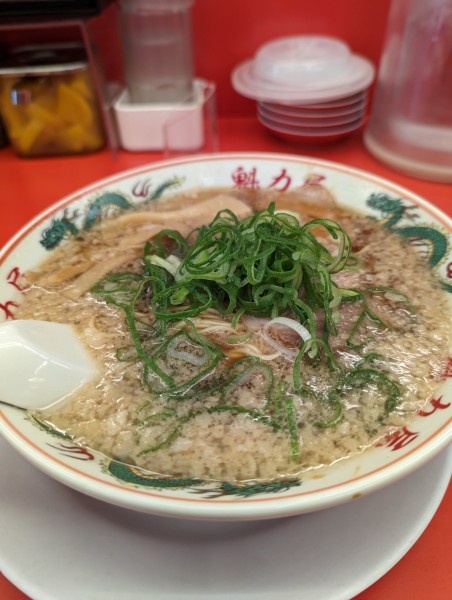 「特製醤油ラーメン」@ラーメン 魁力屋 川崎新城店の写真