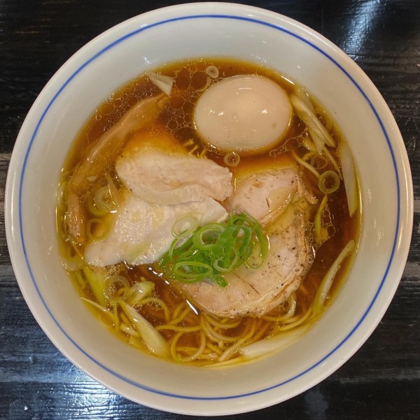 「醤油らぁ麺 全部のせ ¥1,600」@らぁめん矢 ロックンビリースーパーワンの写真