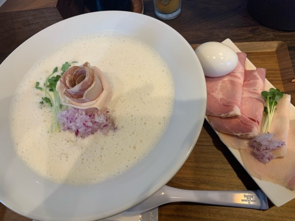 「特製泡鶏白湯塩ラーメン」@鶏×麦 ららの写真