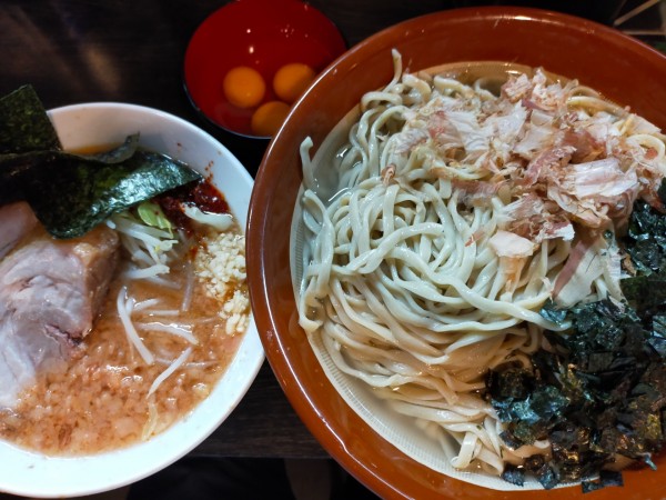 「【限定】昆布水つけ麺大1350円(1kg)+生姜生卵120円」@豚星。の写真