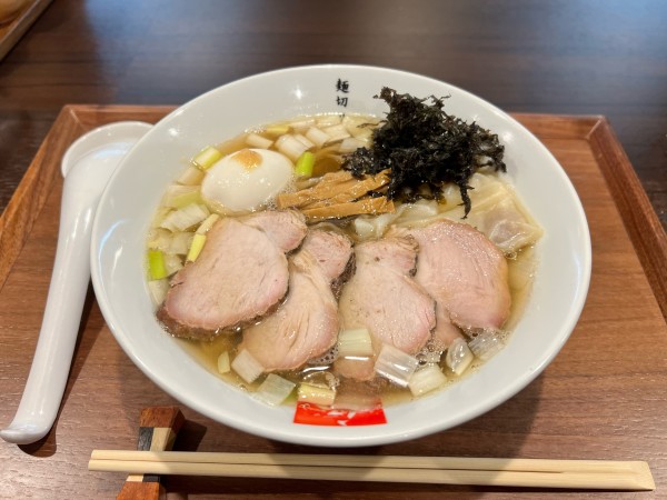 「特製だしラーメン 鮎の煮干し」@麺切り 白流の写真