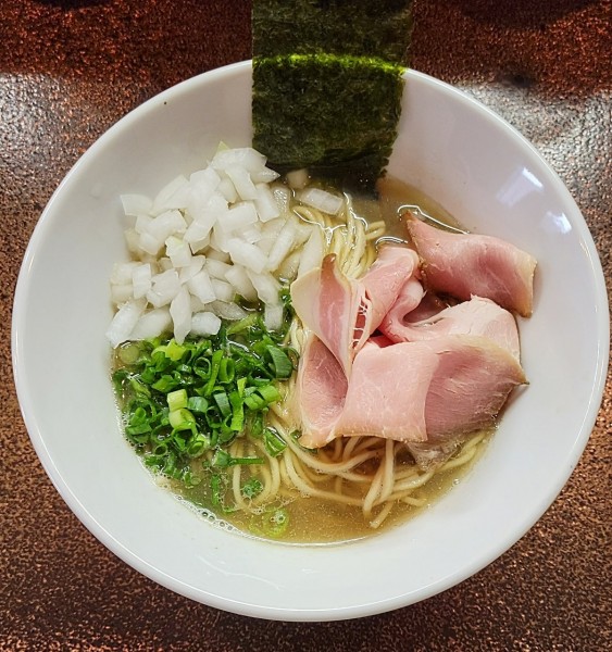 「淡麗煮干しそば塩」@2番ライト 煮干男の写真