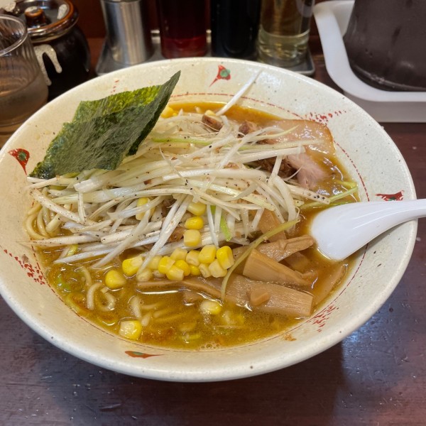 「らいおんらーめん中盛り+らいおんネギ増し」@らいおん 府中本店の写真