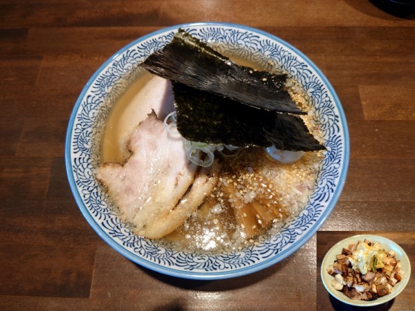 「特製塩そば+チャーシュー丼」@中華そば榮田の写真