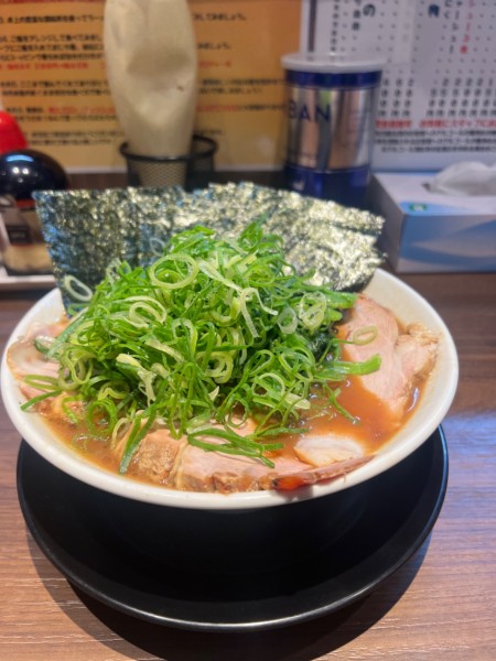 「特製ラーメン」@横浜家系らーめん 輝道家 水道橋駅前店の写真