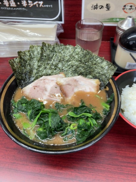 「のり•ほうれん草ラーメン　950円」@麺家 紫極 大泉学園店の写真