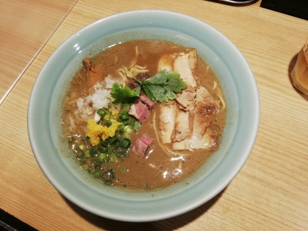 「ラム煮干そば」@自家製麺 MENSHO TOKYOの写真