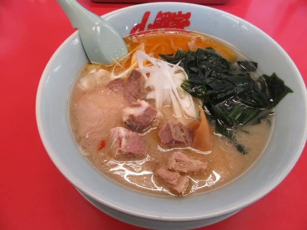 「限定　えび塩らーめん（９３０円）」@ラーメン山岡家 千葉鎌ヶ谷店の写真