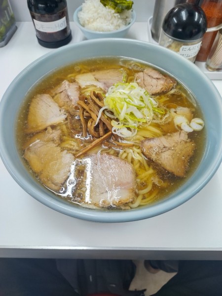 「醤油らーめん」@ともちんラーメンの写真