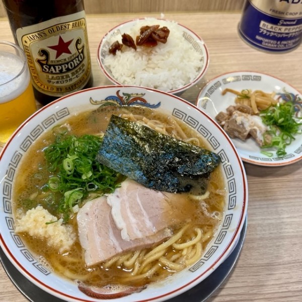 「ラーメン＋ごはん（小）＋サッポロ赤星」@鯨人の写真