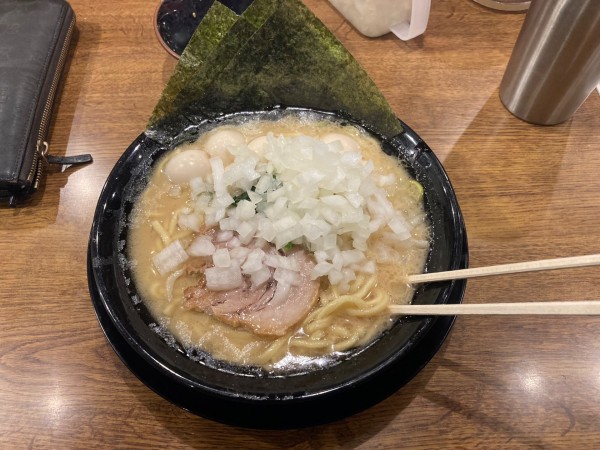 「ラーメン（並）醤油+うずら」@横浜家系ラーメン 太田商店 MAXの写真