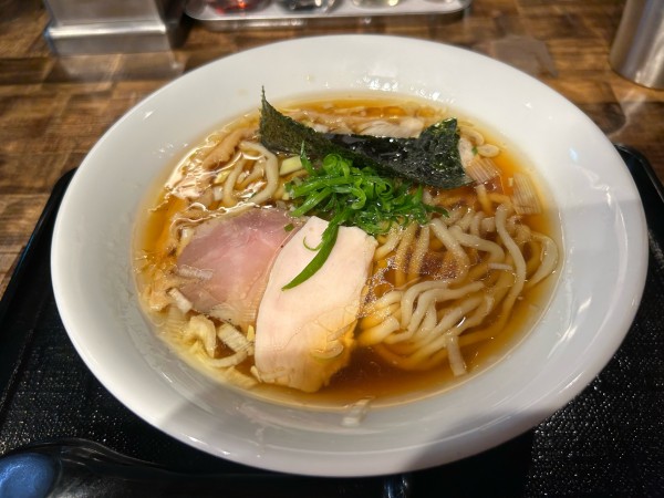 「黒さつま鶏950円」@特級鶏蕎麦 龍介 PLAY atre TSUCHIURA店の写真