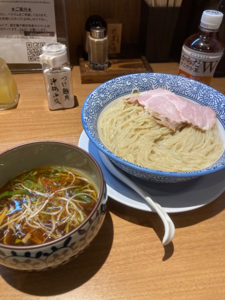 「羅臼昆布水のつけ麺・２玉（９９０円）」@麺屋 㐂八の写真