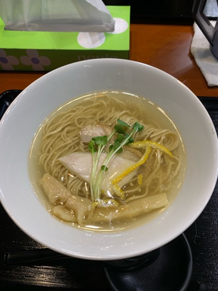 「淡麗鶏そば塩　900円」@鶏ポタラーメン 鶏鬼の写真