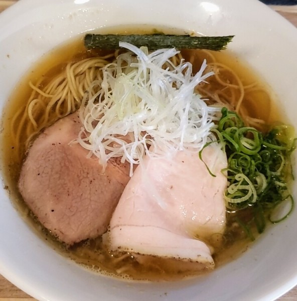 「煮干清湯（塩） 900円」@らぁーめん喜元門 水戸笠原店の写真