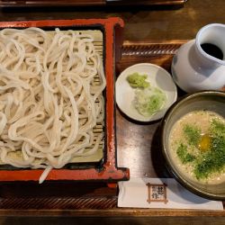 とろろそば825+大盛220⁼1045円