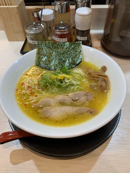 「濃厚鶏塩そば」@麺屋 音 南越谷店の写真