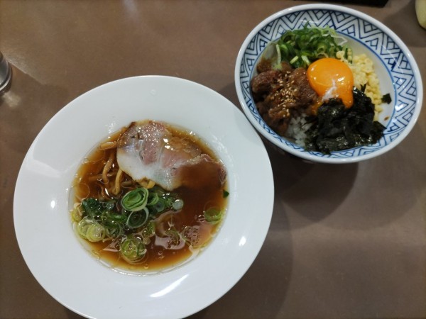 「ハーフ＆ハーフセット・醤油」@神戸灘八 赤坂店の写真