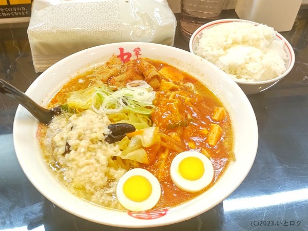 「五目蒙古タンメン（麺超特大＋背脂）」@蒙古タンメン中本 甲府店の写真