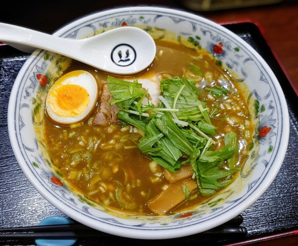 「カレーラーメン」@にぼらや 西銀座通り店の写真