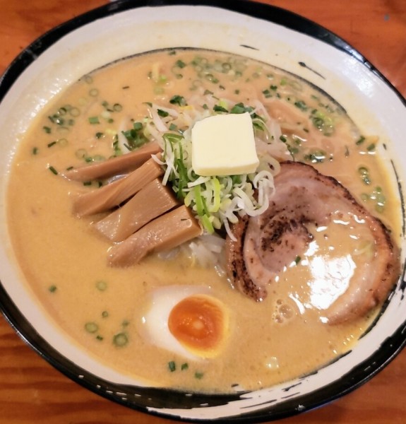 「味噌カレーミルクらーめん ９００円」@志のやの写真