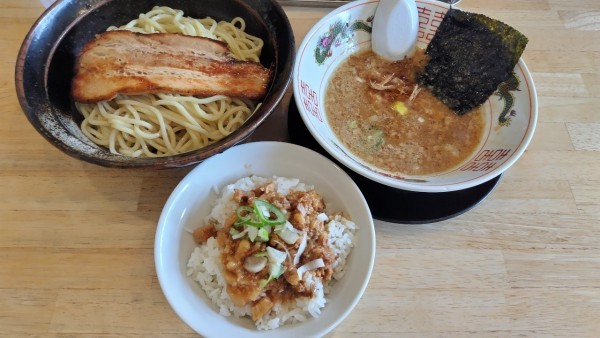 「令5·6·6お昼限定中つけ麺+油飯(1000円)」@らぁめん屋 サンジの写真