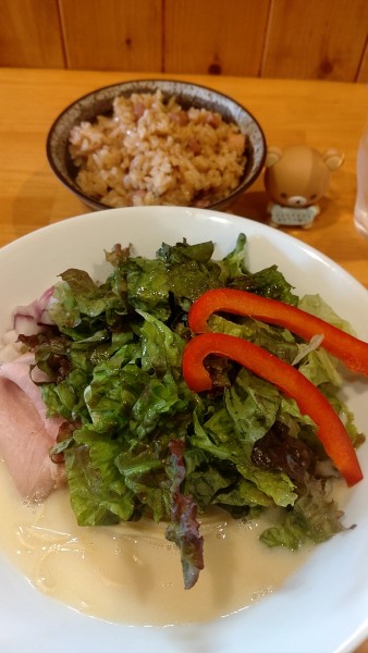 「ベジ・鶏らーめん+チャーご飯（770円+150円）」@らーめん コッコの写真