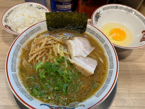 「ラーメン(黒)」@鯨人の写真