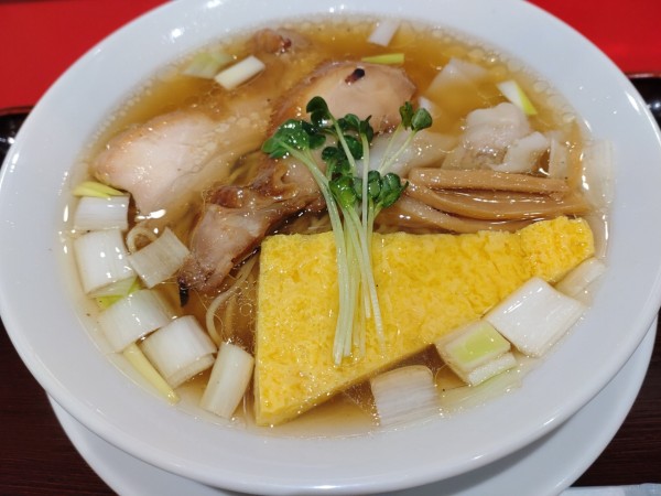 「（東京駅限定）とりそば　９５０円」@鳥藤とりそばスタンド グランスタ東京店の写真