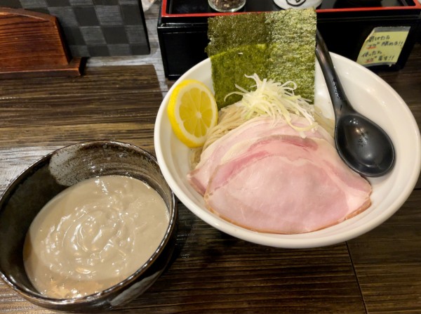 「ウルメ節と煮干しの冷やしクリーミーつけ麺 （1200円）」@魚々麺  園の写真
