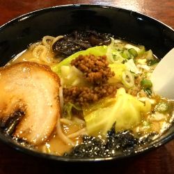 とんこつキャベツのせ