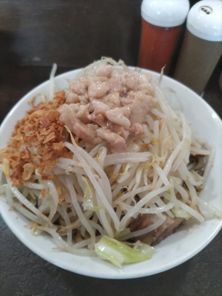 「汁なし➕豚1枚➕生卵」@ぶたけん。の写真