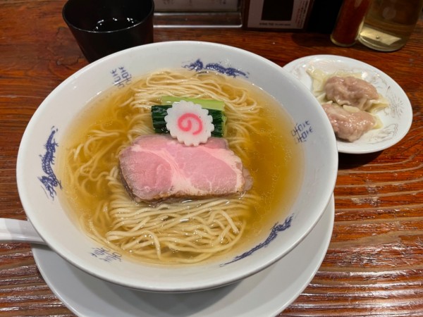 「中華そば＋肉ワンタン2個」@中華蕎麦にし乃の写真