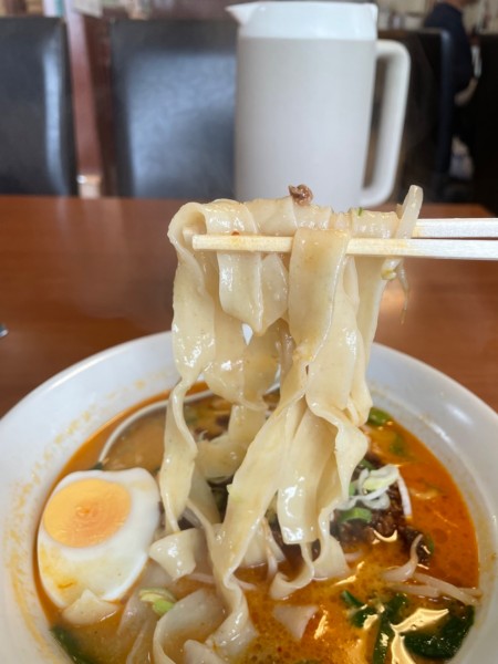 「担々刀削麺　￥８００」@中国料理 京華の写真