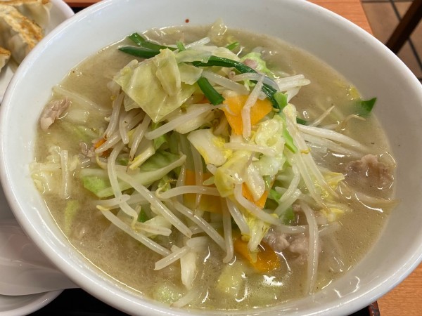 「野菜たっぷりタンメン＋餃子」@日高屋 赤坂一ツ木通店の写真