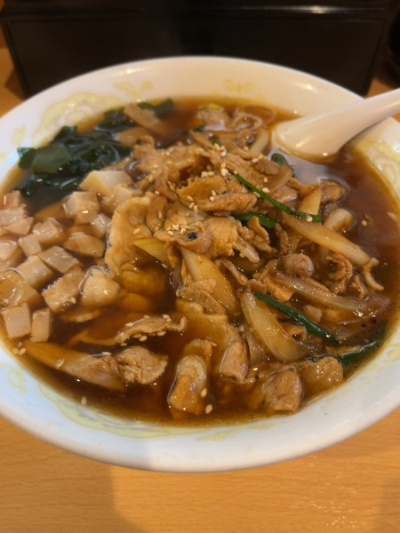 「肉ラーメン979円＋禁断のトッピング(アブラ)無料」@札幌軒の写真