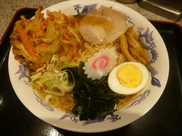 「昔ながらのラーメン（+天ぷら）」@名代 富士そば 国分寺店の写真
